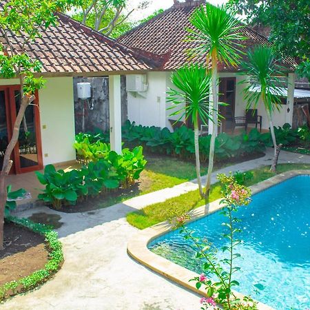 Ocean Sun Homestay Tulamben Esterno foto