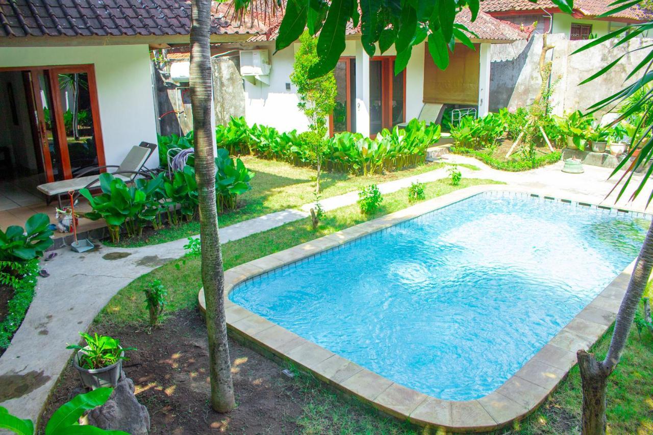 Ocean Sun Homestay Tulamben Esterno foto