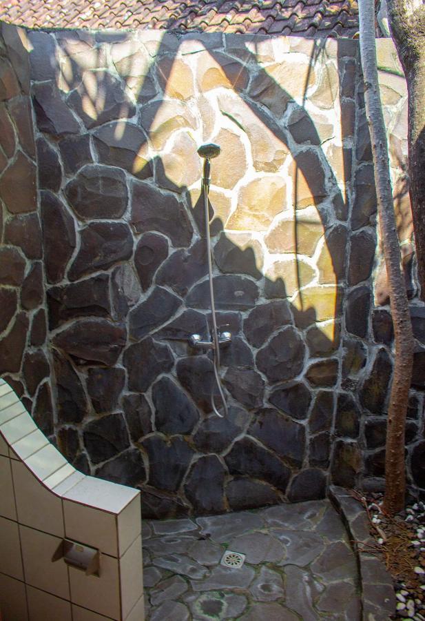 Ocean Sun Homestay Tulamben Esterno foto